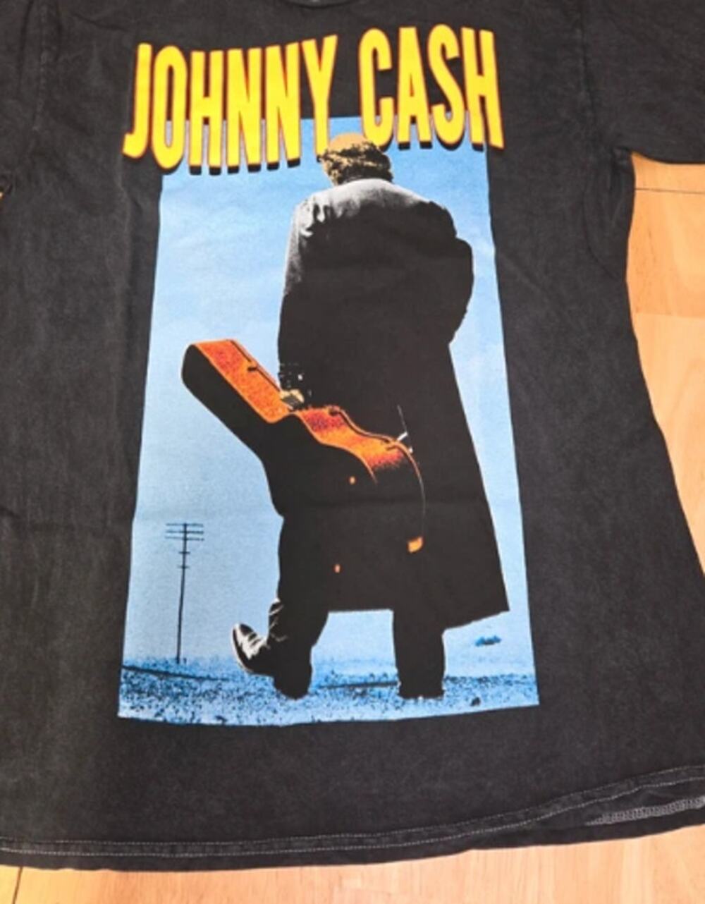 Johnny Cash The Man in Black Country outlaw Graphic T-Shirt Medium Official NWOT